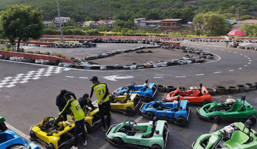 Adventure Activities in Mahabaleshwar: Go-Karting, Paragliding, Horse Riding and Everything In Between blog hero image in Mahabaleshwar