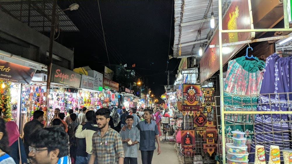 Mahabaleshwar Market Guide: What to Buy, Where to Find It, and What to Skip blog hero image in Mahabaleshwar