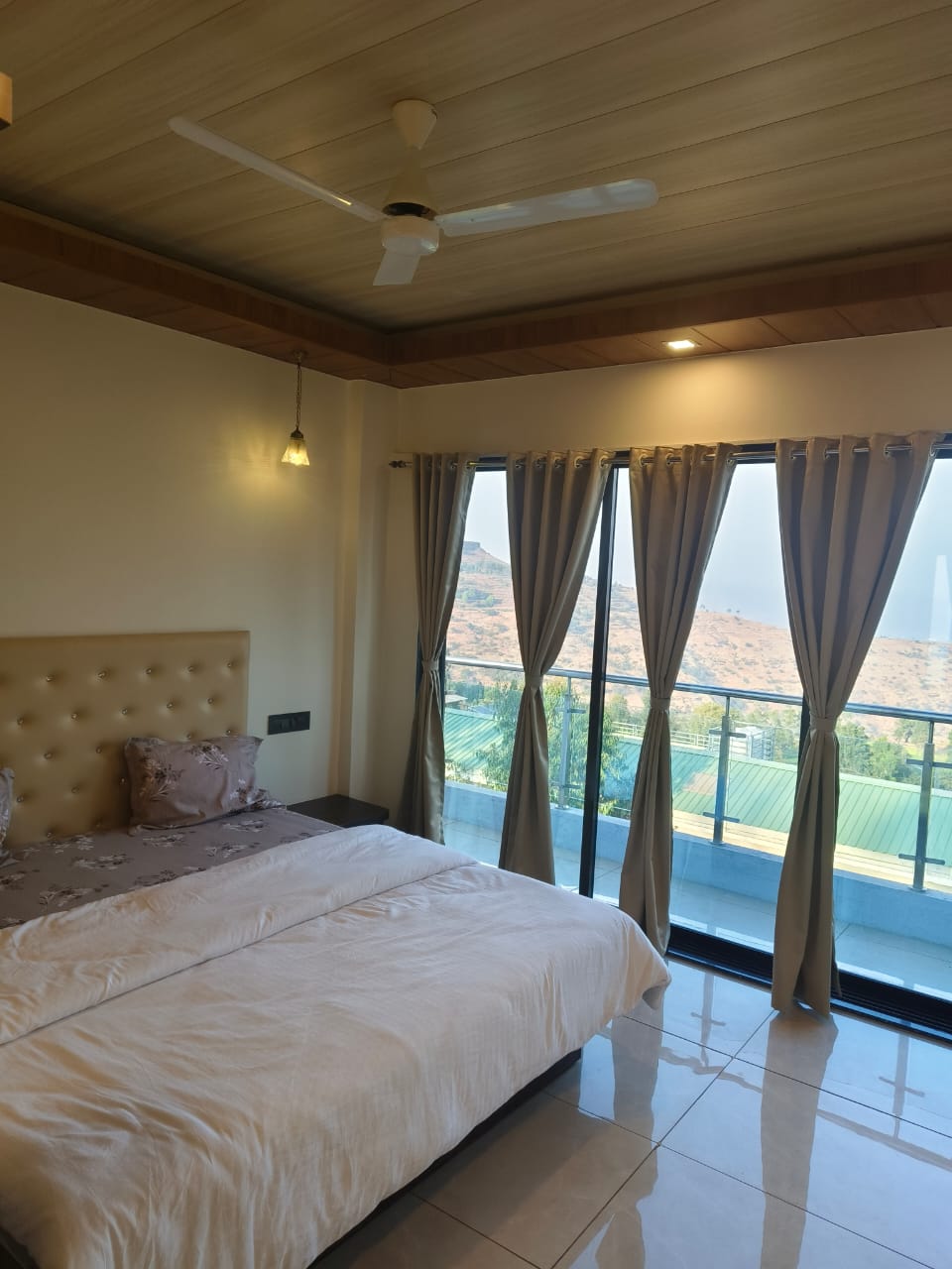 Serene Valley Villa - Gallery image 6