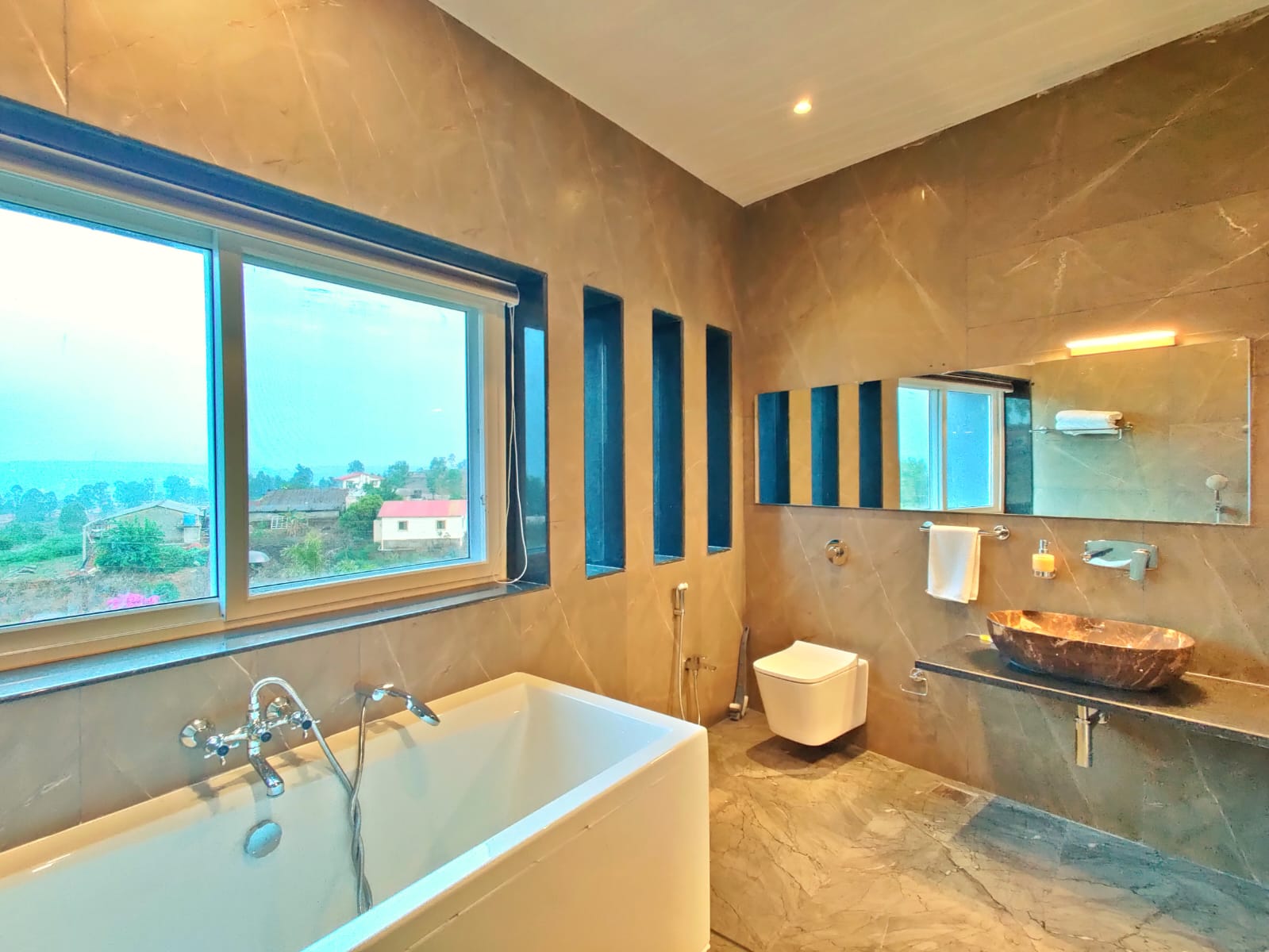 Mountain Echo Residence - Gallery image 1